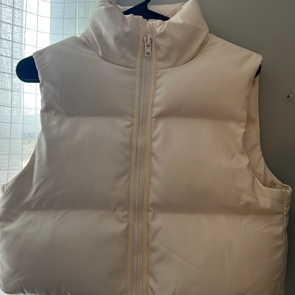 Oliviaceous Puffer Vest - Cream